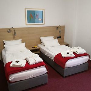 Dreibettzimmer